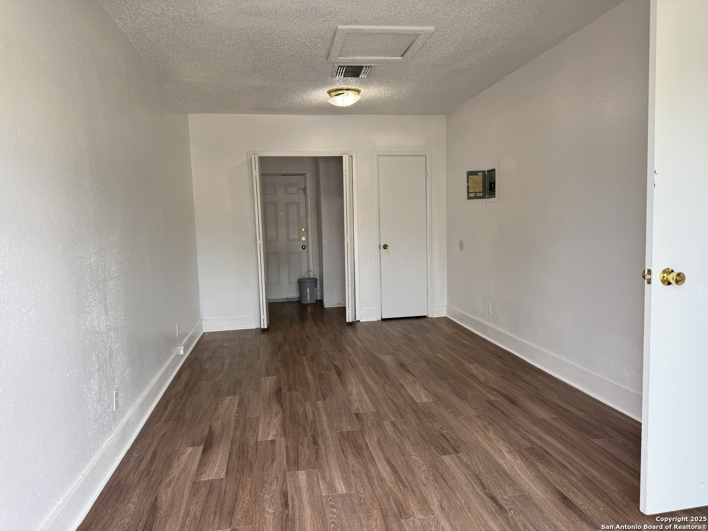 132 Meadow Way Converse, TX 78109 - Photo 14 of 15