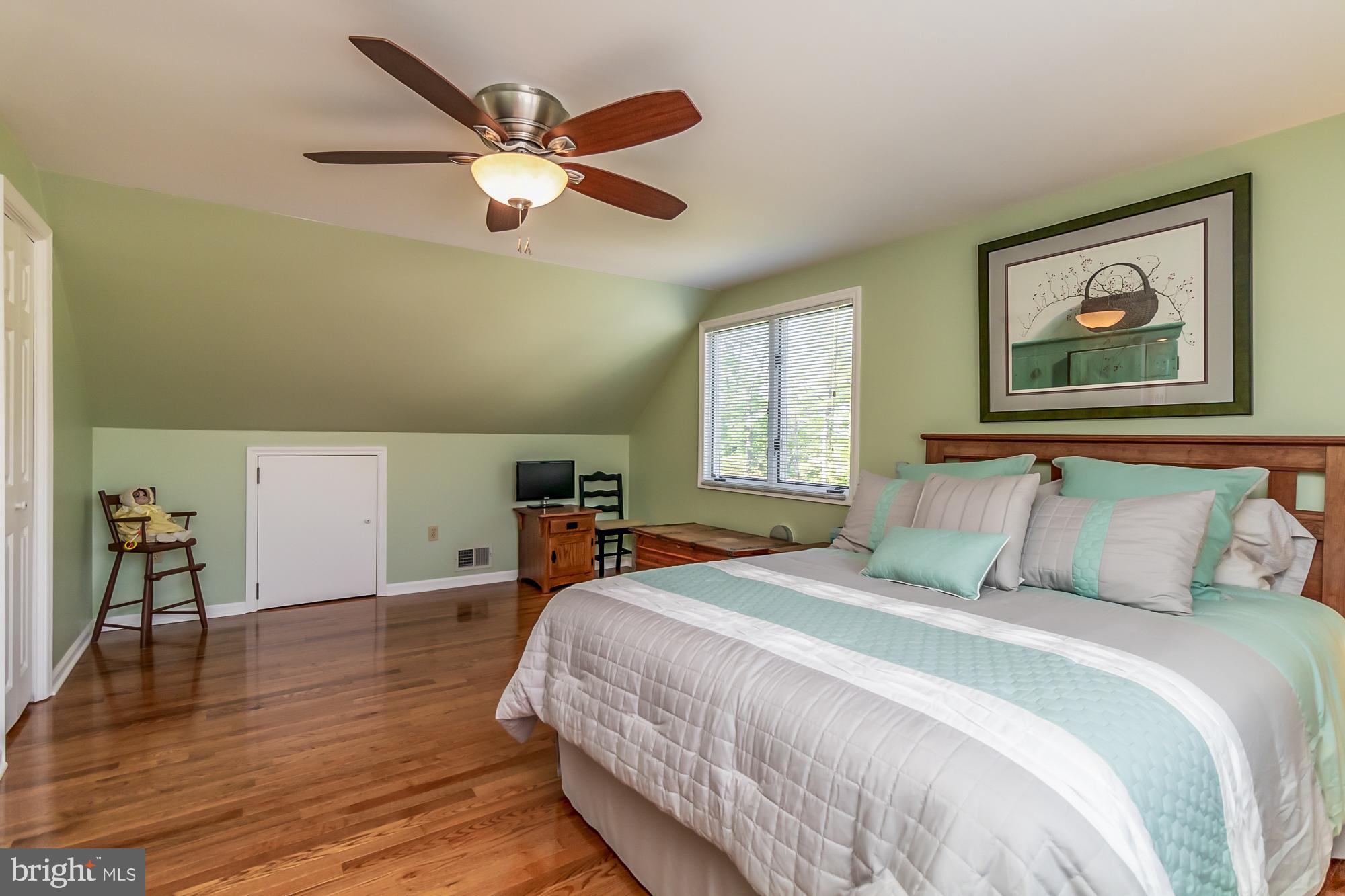 8002 Ridgely Oak Road Baltimore, MD 21234 - Photo 20 of 35
