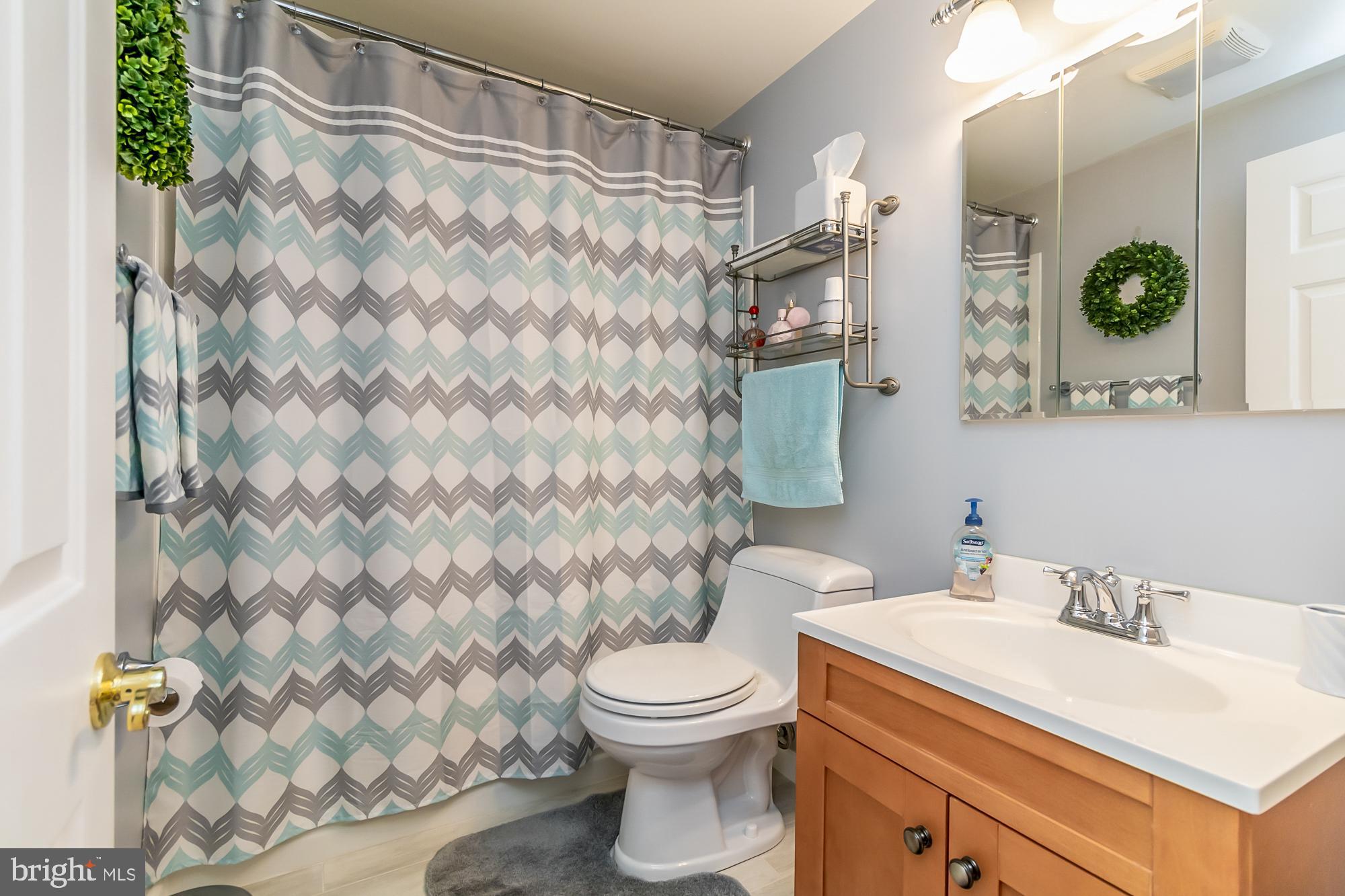 8002 Ridgely Oak Road Baltimore, MD 21234 - Photo 22 of 35