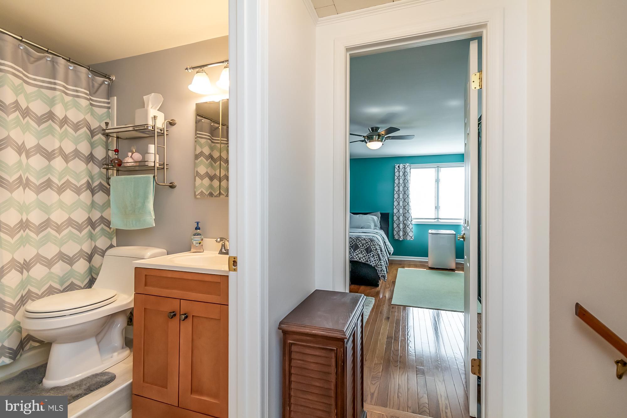 8002 Ridgely Oak Road Baltimore, MD 21234 - Photo 23 of 35