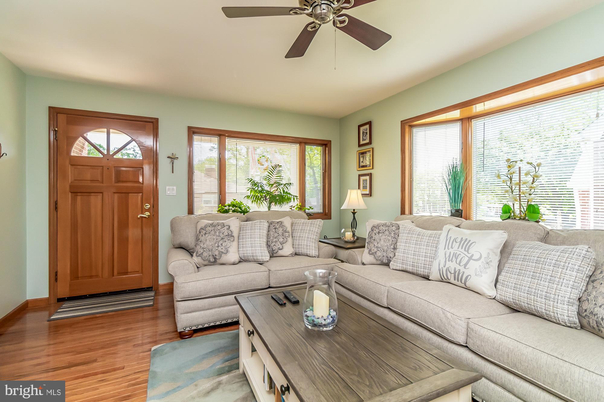 8002 Ridgely Oak Road Baltimore, MD 21234 - Photo 6 of 35