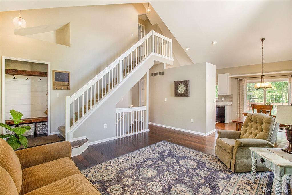 2571 Ravineside South Howell, MI 48843 - Photo 6 of 40
