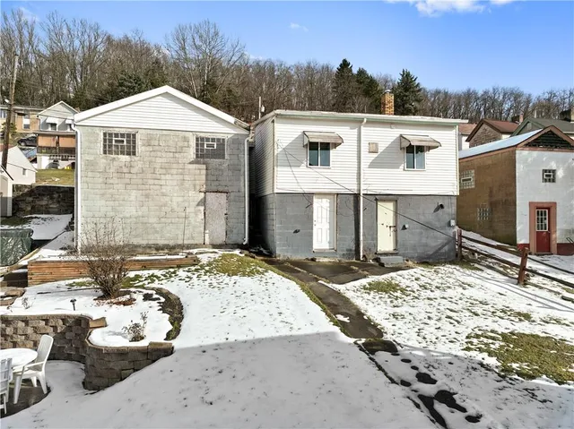 $58,000 | 733 Peach Alley, Glassport, PA 15045