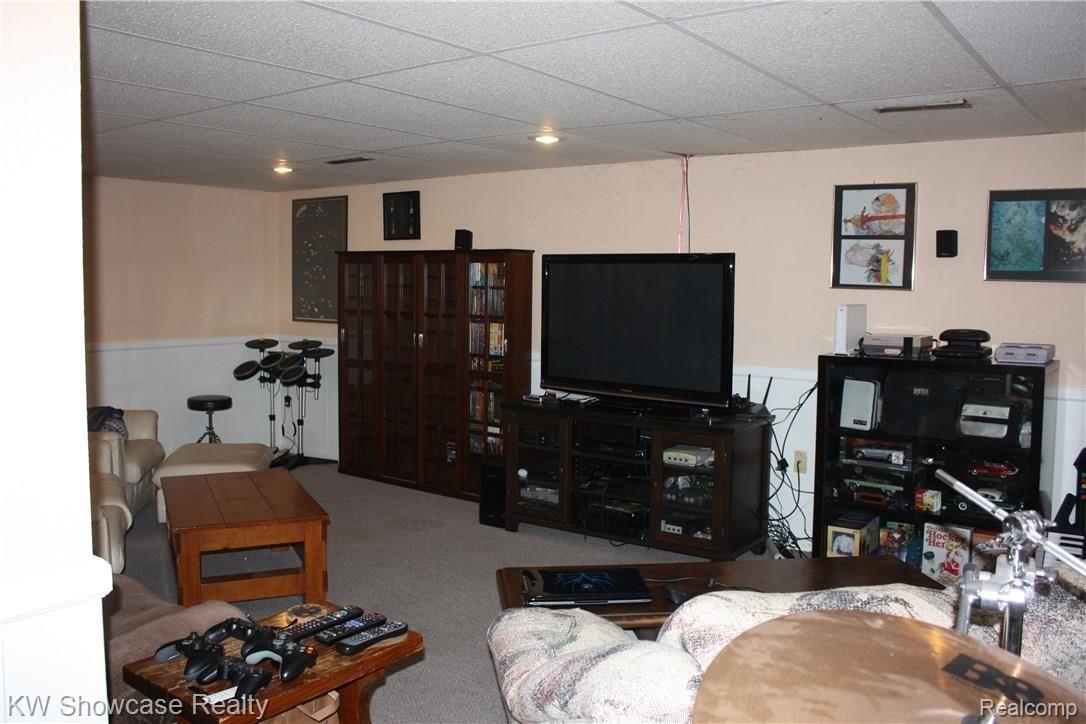 1573 Remsing Street Hartland, MI 48353 - Photo 13 of 25 IMG_7756.JPG
