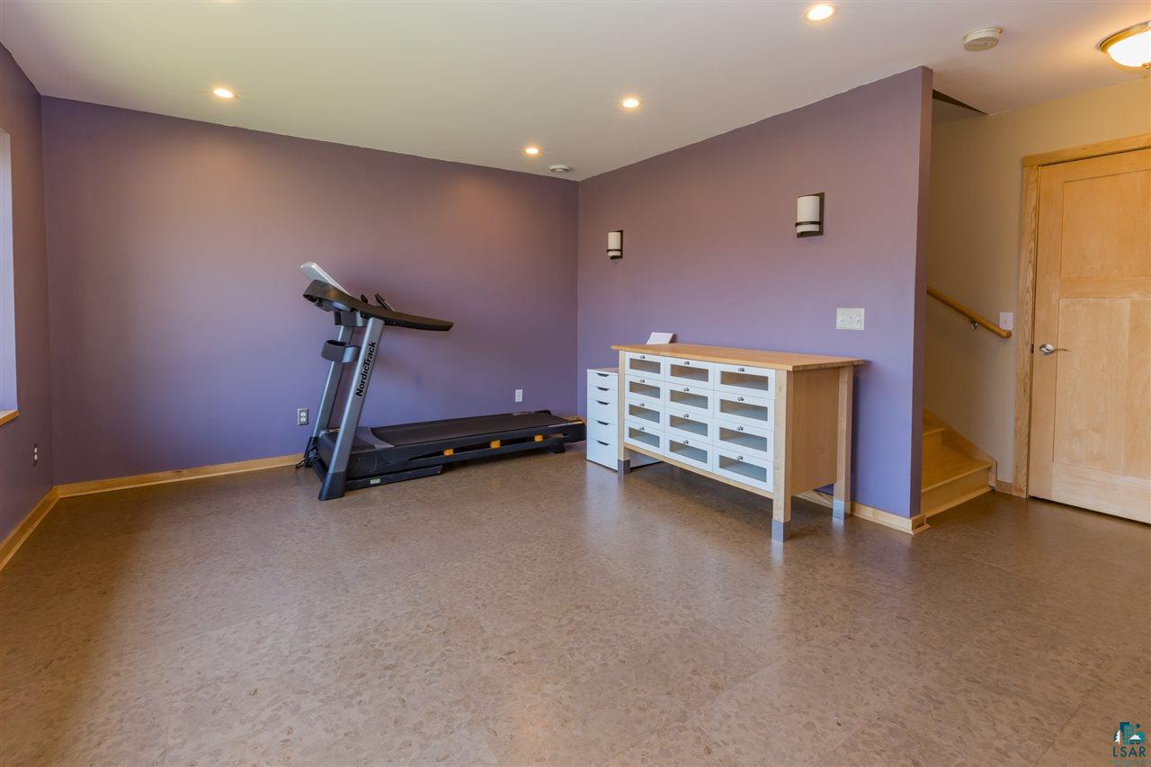 4059 Nelson Road Duluth, MN 55803 - Photo 17 of 24