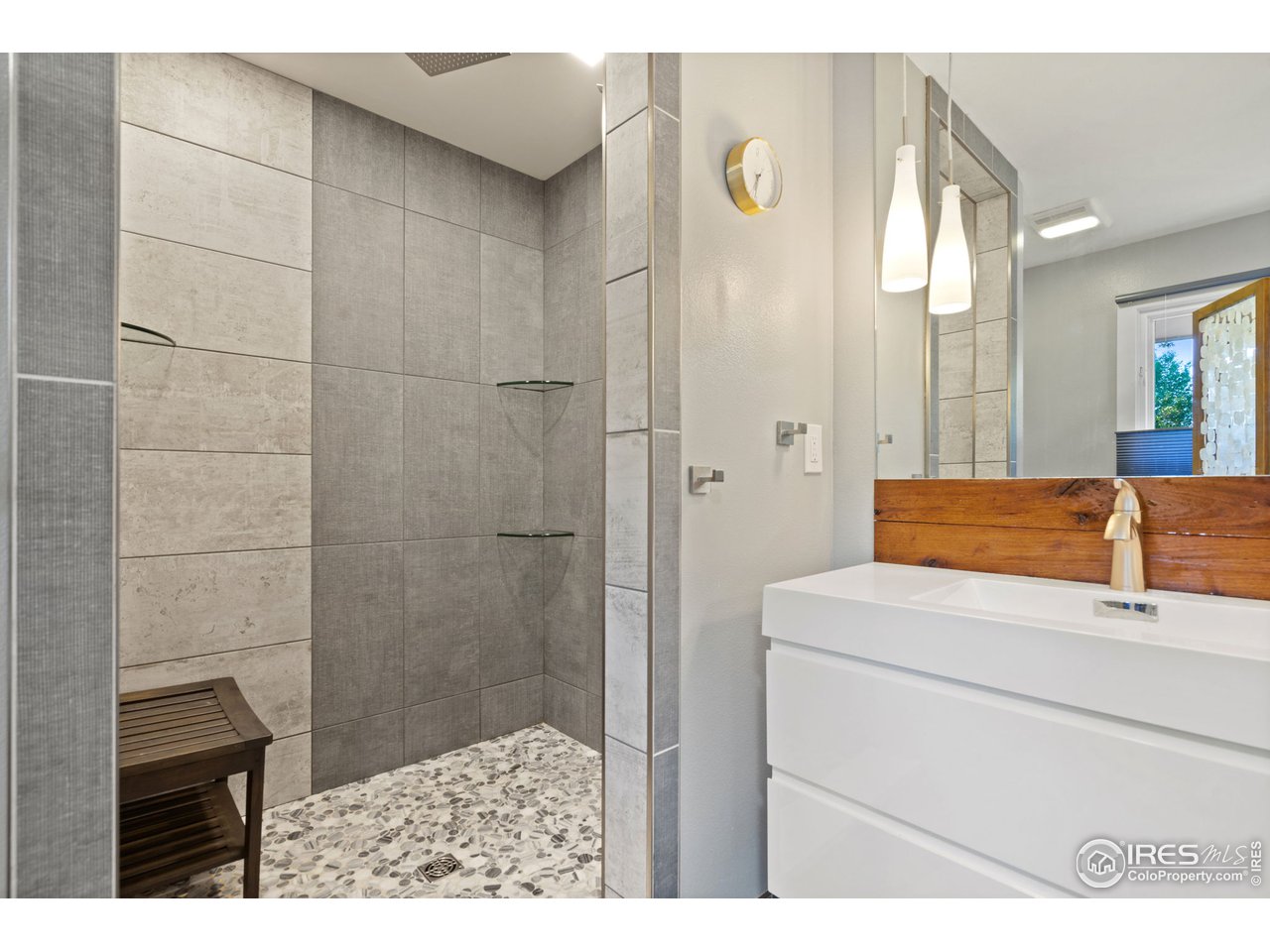 3513 Shore Road Fort Collins, CO 80524 - Photo 22 of 38 Master bath shawer
