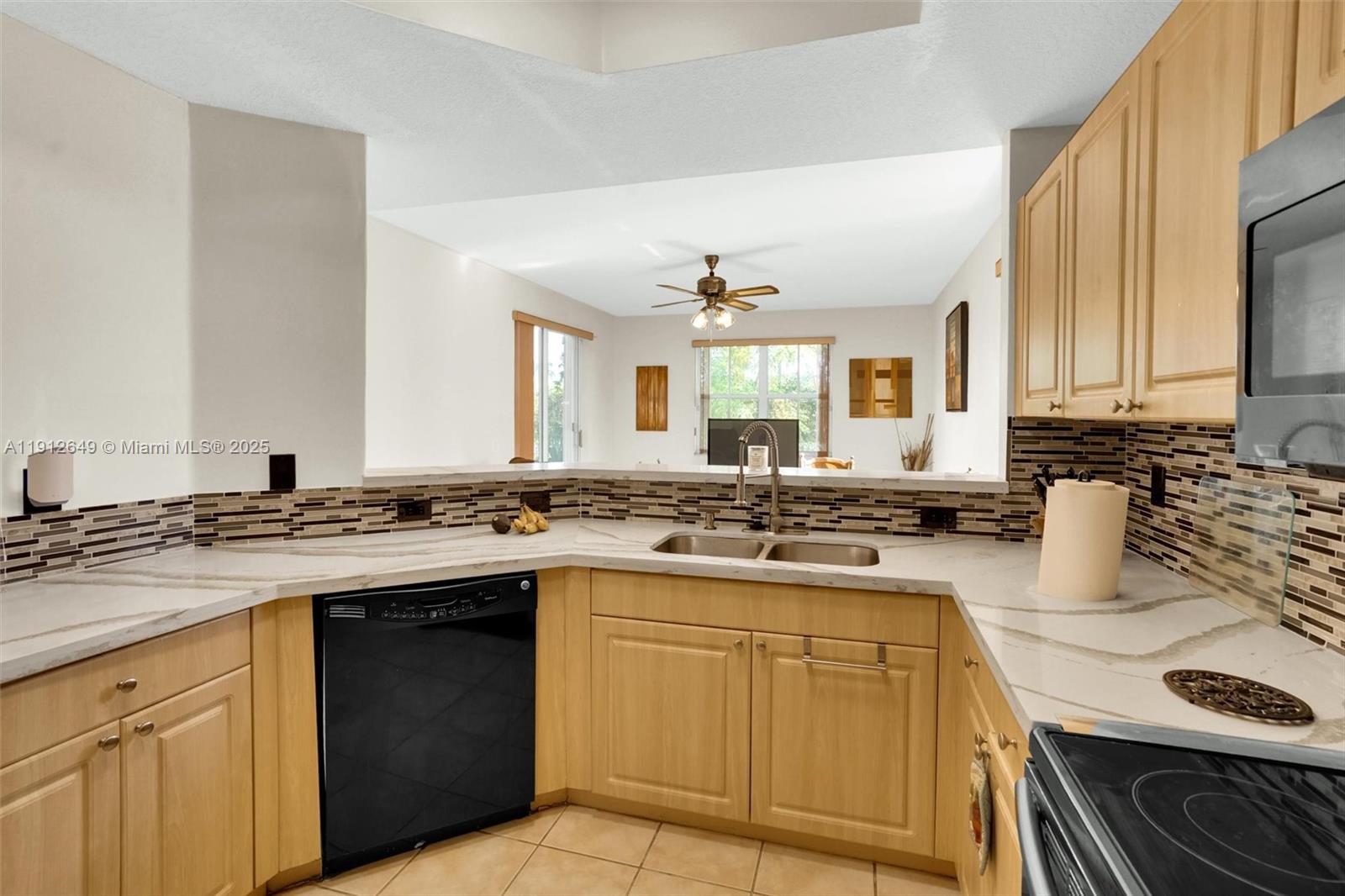 13117 Southwest 49th Court Miramar, FL 33027 - Photo 15 of 65