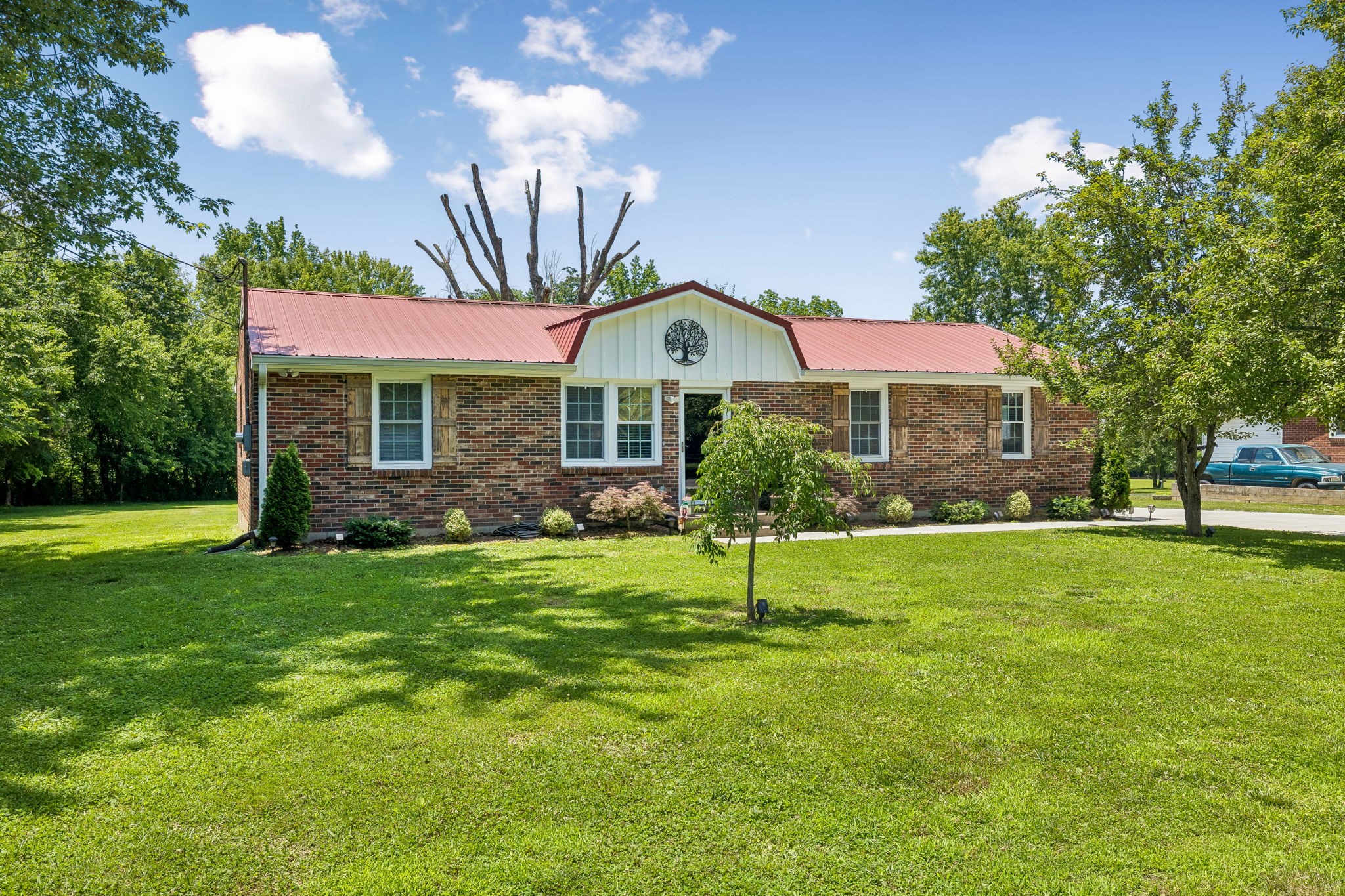 1105 Goose Bay Road Ashland City, TN 37015 - Photo 2 of 26