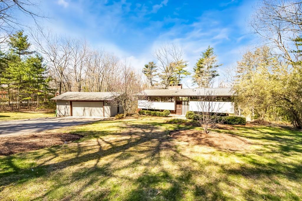 30 Stoney Brook Road Sherborn, MA 01770 - Photo 2 of 40 Gallery Image 2