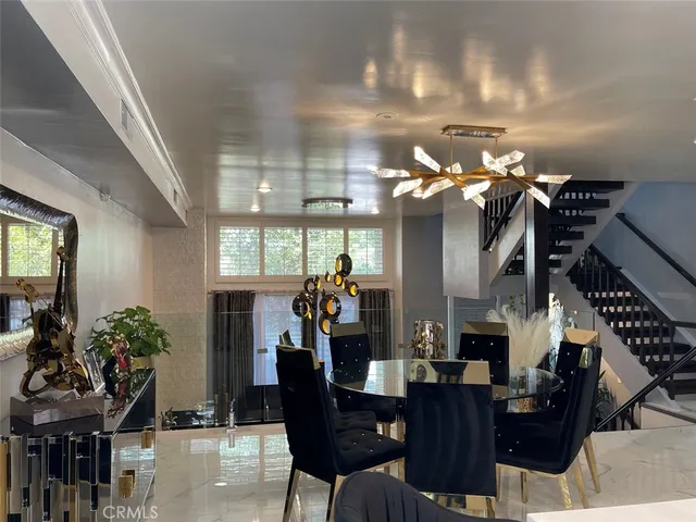 $895,000 | 5305 White Oak Avenue, Unit F, Encino, CA 91316