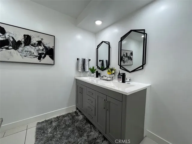 $895,000 | 5305 White Oak Avenue, Unit F, Encino, CA 91316