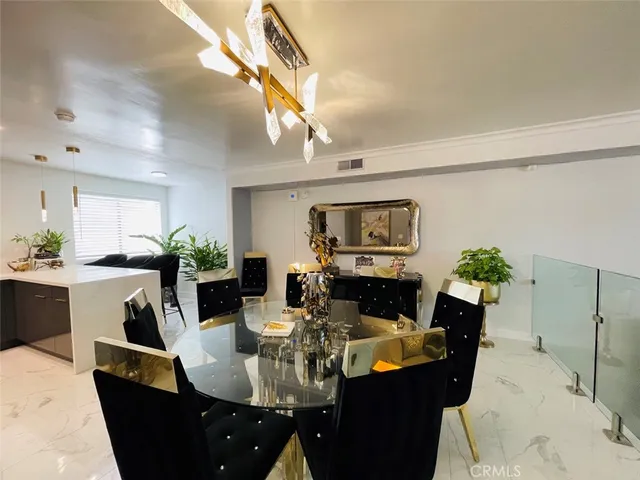 $895,000 | 5305 White Oak Avenue, Unit F, Encino, CA 91316