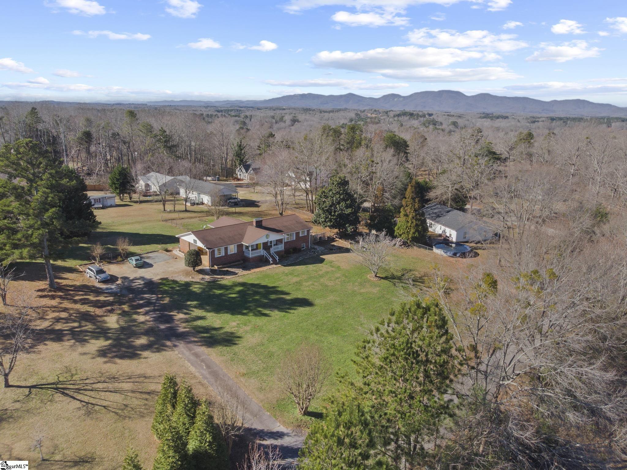 175 State Rd S-42-1753 Campobello, SC 29322 - Photo 2 of 28 Gallery Image 2