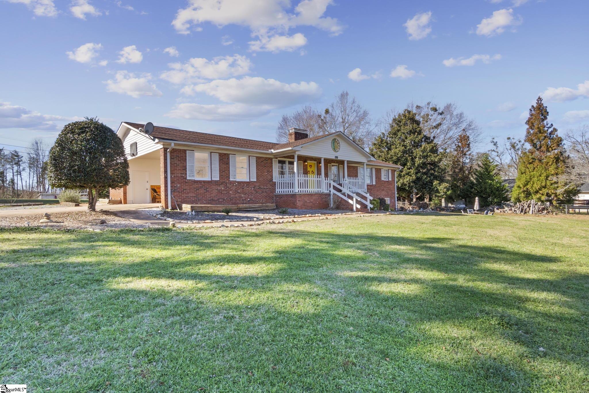 175 State Rd S-42-1753 Campobello, SC 29322 - Photo 3 of 28 Gallery Image 3