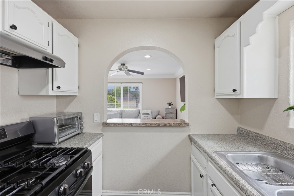 456 North Linden Place Anaheim, CA 92801 - Photo 7 of 30