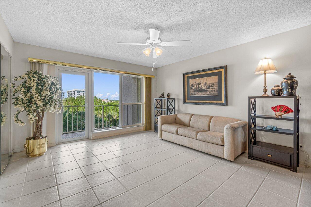 4301 North Ocean Boulevard, Unit A402 Boca Raton, FL 33431 - Photo 16 of 25 015-4301NorthOceanBoulevard-BocaRaton-FL