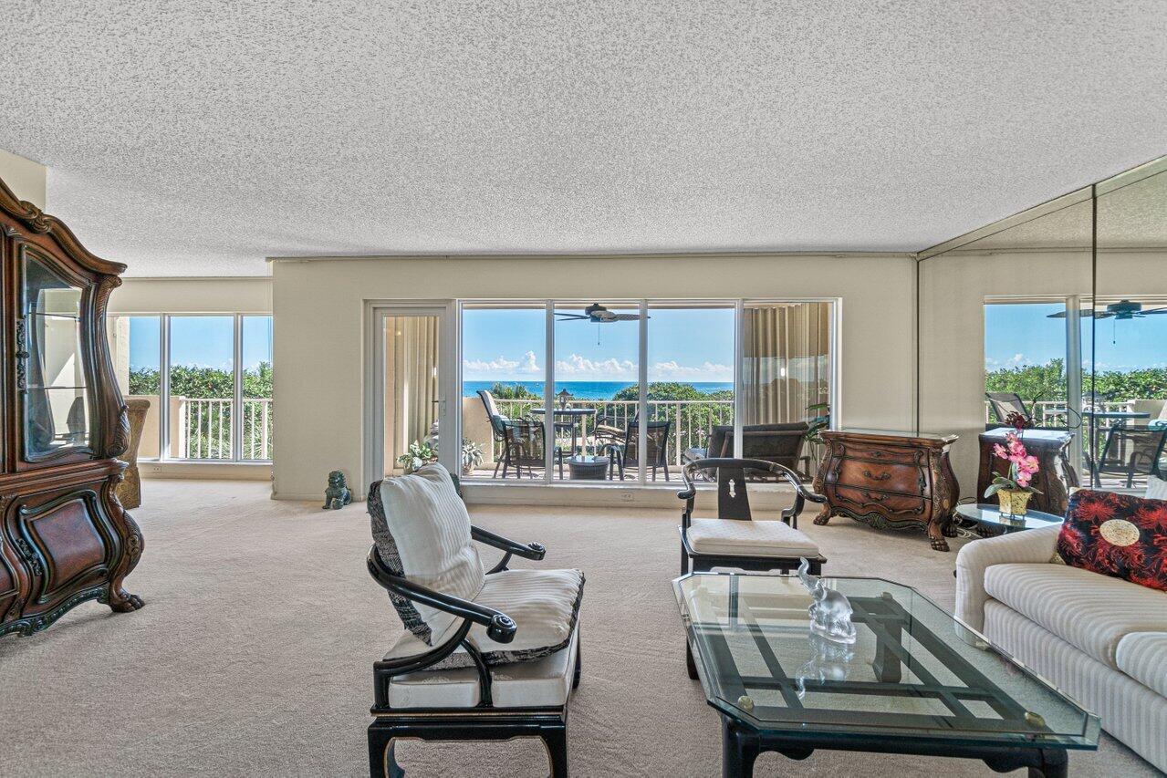 4301 North Ocean Boulevard, Unit A402 Boca Raton, FL 33431 - Photo 8 of 25 007-4301NorthOceanBoulevard-BocaRaton-FL