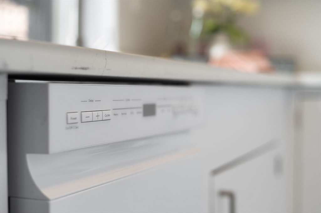 34 Beacon Street, Unit 2 Chelsea, MA 02150 - Photo 20 of 29