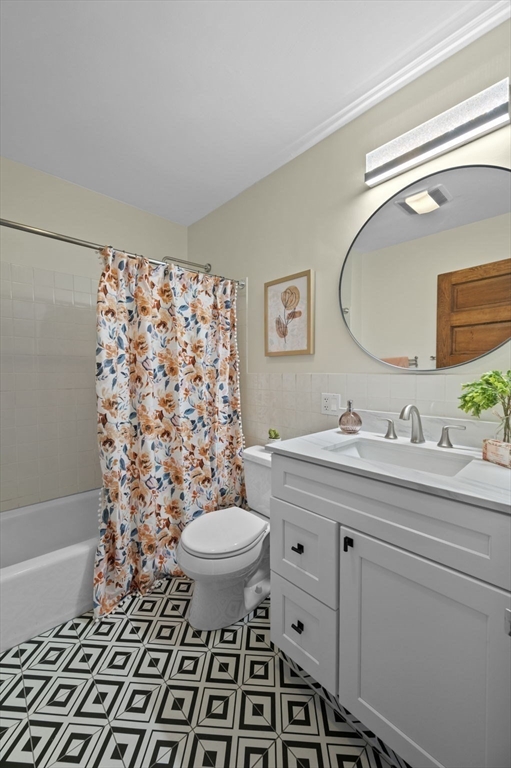 34 Beacon Street, Unit 2 Chelsea, MA 02150 - Photo 3 of 29