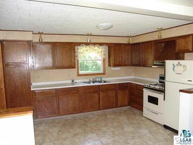 8165 Industrial Park Road Lake Nebagamon, WI 54849 - Photo 5 of 11