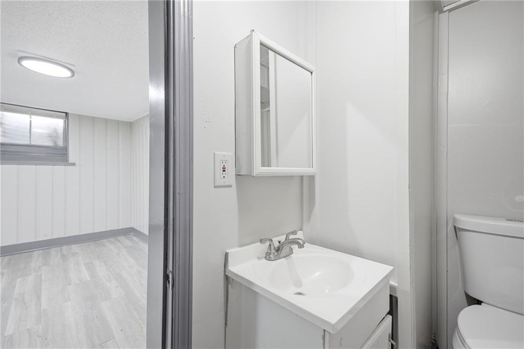 11008 Grandview Road Kansas City, MO 64137 - Photo 45 of 52