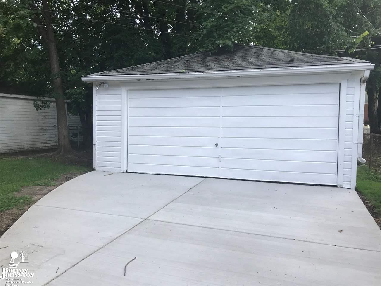 2021 Vernier Road, Unit 2025 Grosse Pointe Woods, MI 48236 - Photo 10 of 10