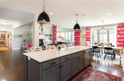 $1,950,000 | 8900 Mohawk Lane, Leawood, KS 66206