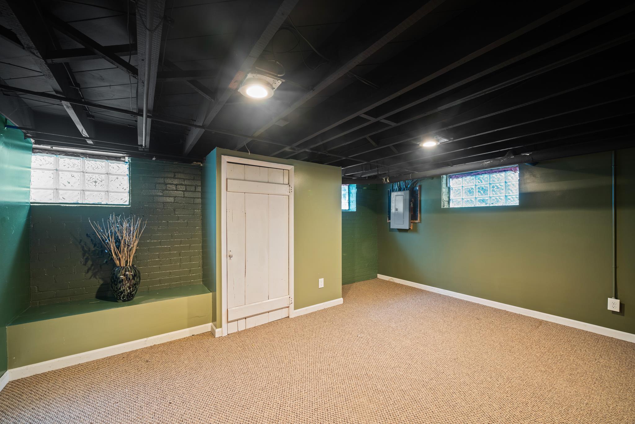 180 Cherokee Road Pontiac, MI 48341 - Photo 21 of 28 DSC03026
