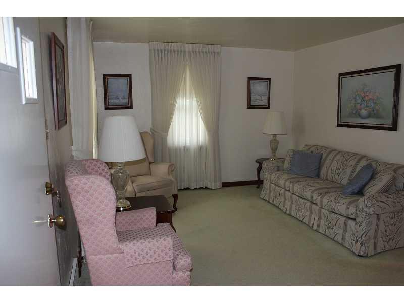 719 Irwin Run Road West Mifflin, PA 15122 - Photo 2 of 17 Living Room.