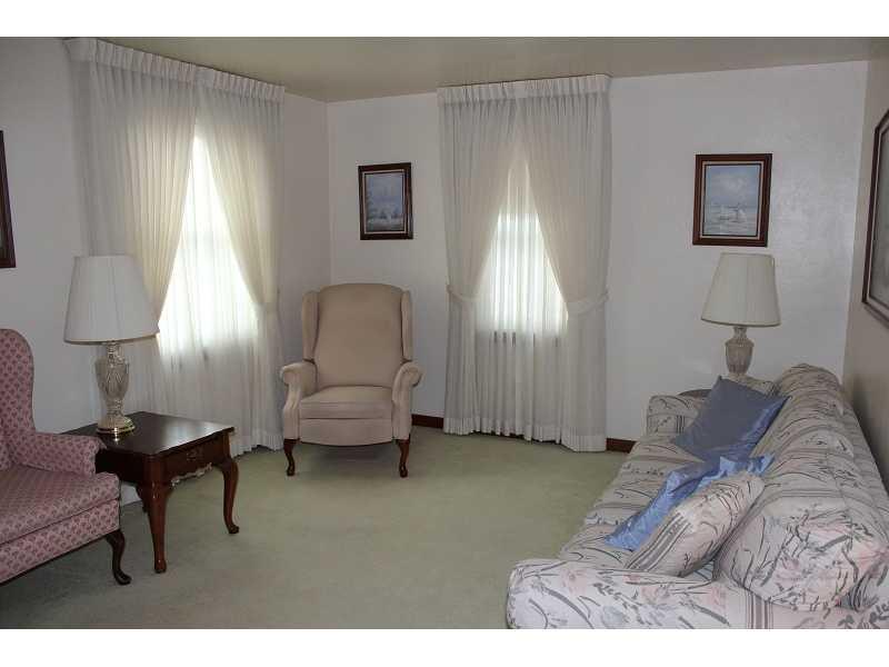719 Irwin Run Road West Mifflin, PA 15122 - Photo 3 of 17 Living Room.