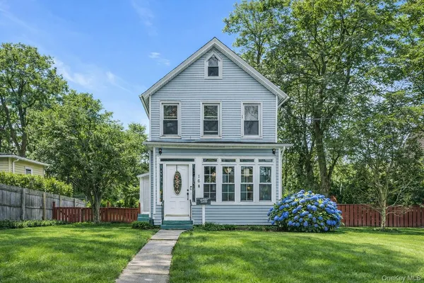 $749,000 | 16 Altamont Avenue, Sea Cliff, NY 11579