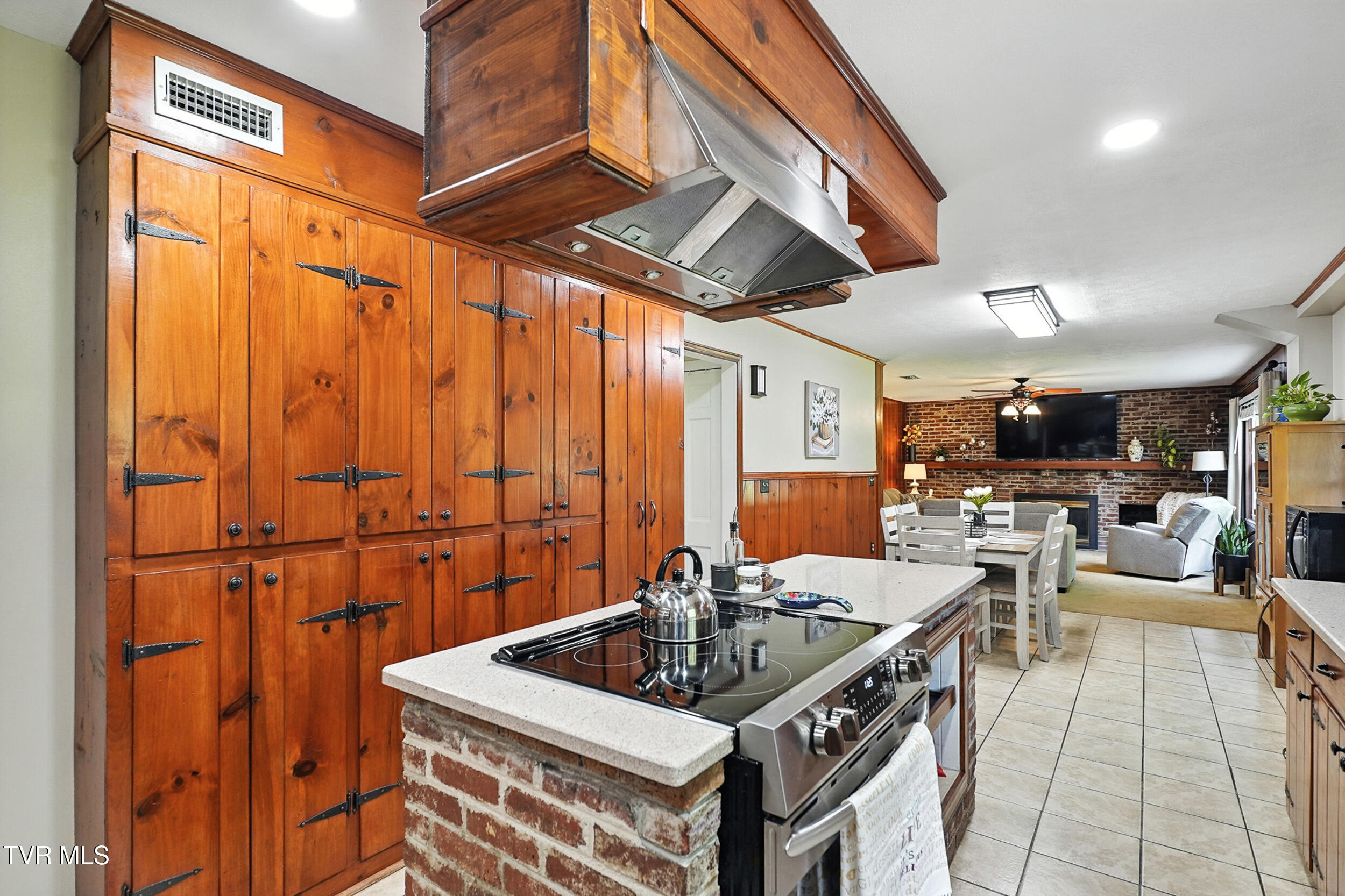 120 Lick Branch Road Bristol, TN 37620 - Photo 12 of 45 kitchen pantry