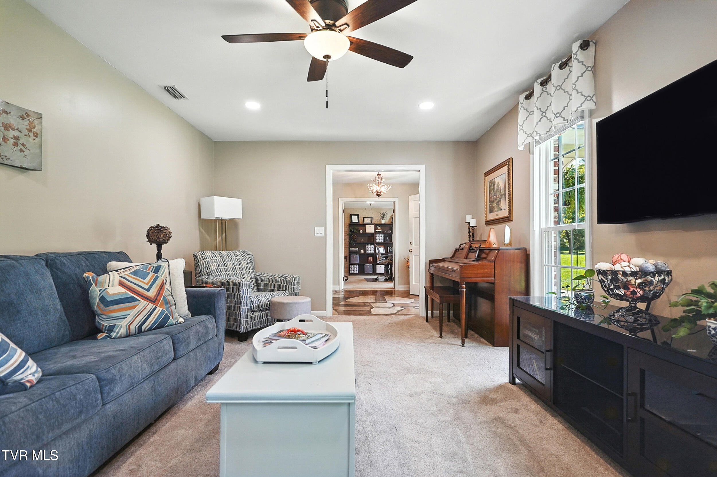 120 Lick Branch Road Bristol, TN 37620 - Photo 16 of 45 front living view 2