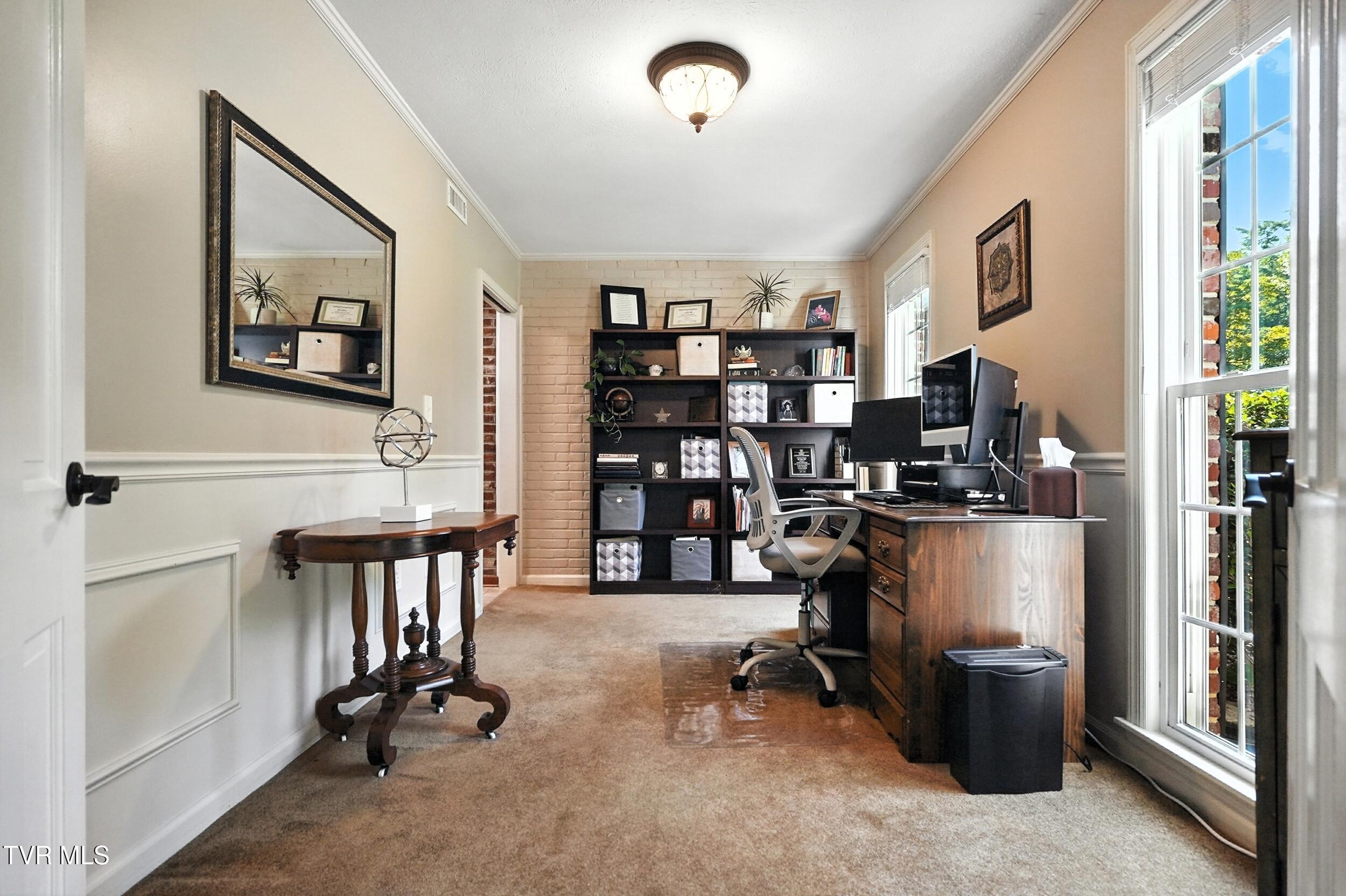 120 Lick Branch Road Bristol, TN 37620 - Photo 17 of 45 office or formal dining