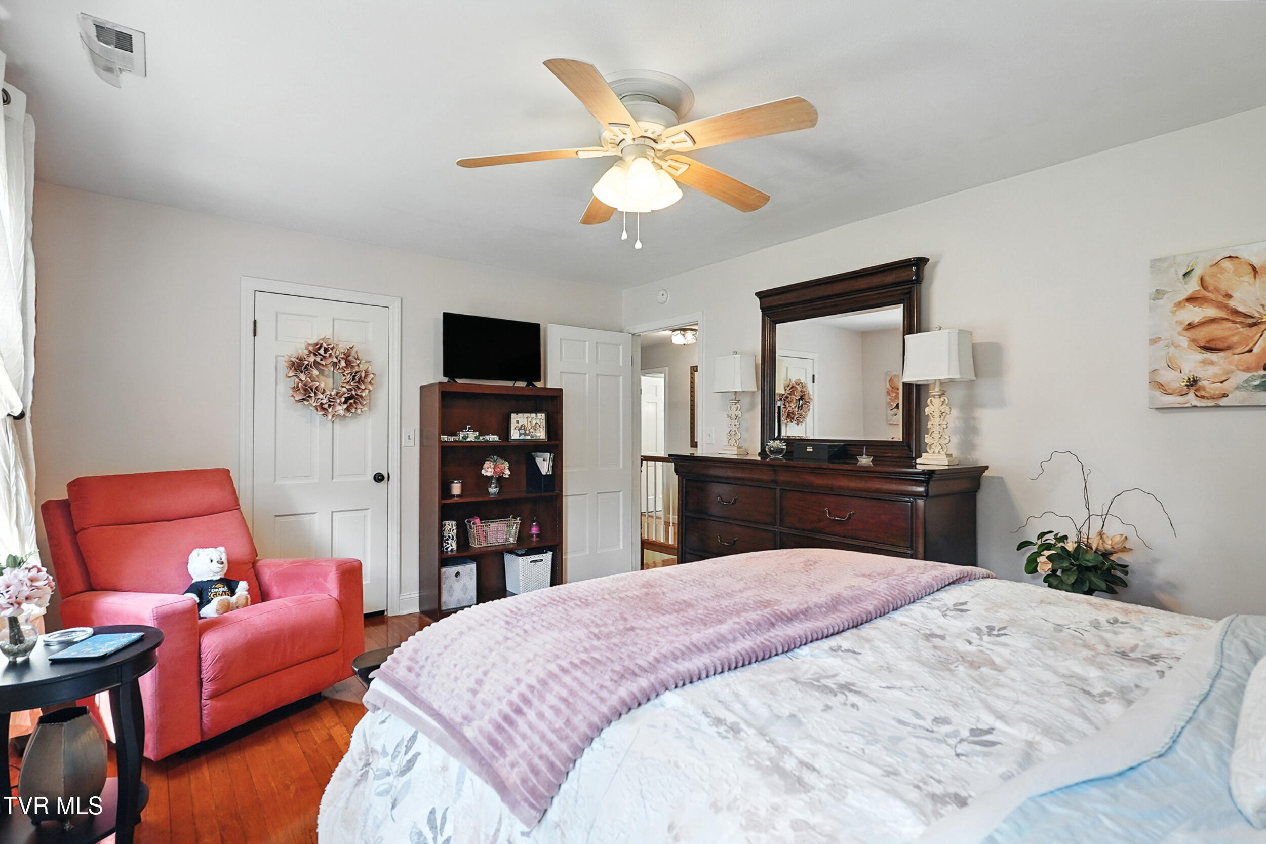 120 Lick Branch Road Bristol, TN 37620 - Photo 22 of 45 bedroom 1 view 2