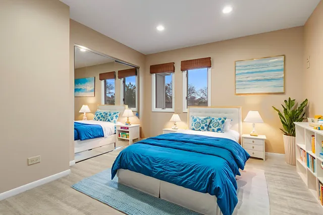 $878,000 | 825 Downing Street, Northbrook, IL 60062