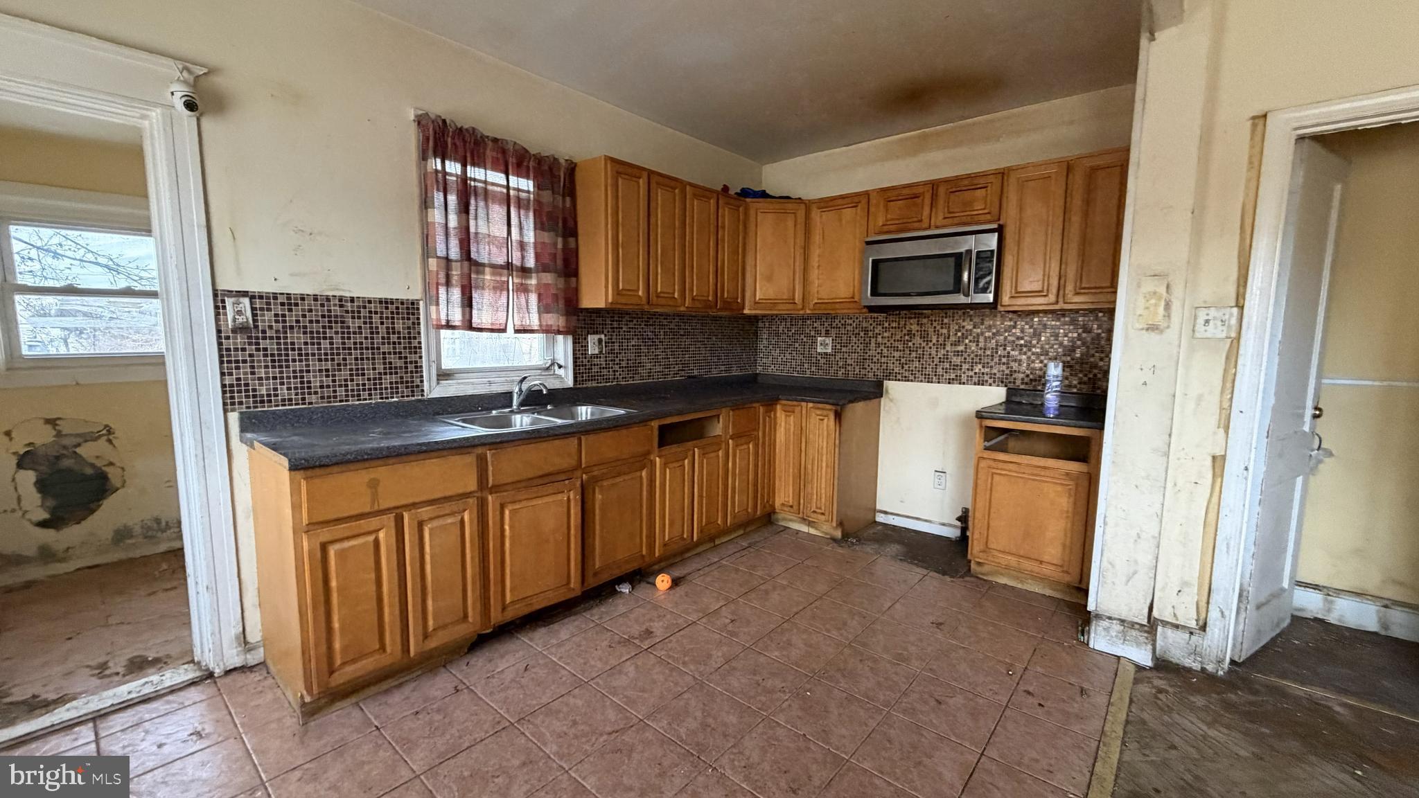 5651 North 16th Street Philadelphia, PA 19141 - Photo 14 of 28