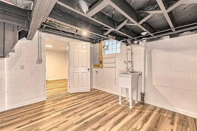 $235,000 | 24 South 6th Street, Youngwood, PA 15697