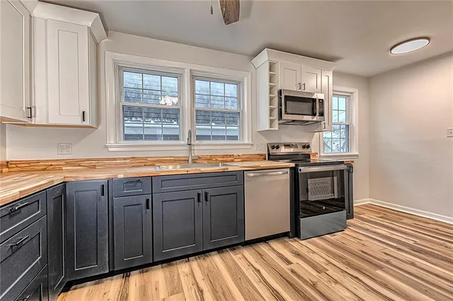 $235,000 | 24 South 6th Street, Youngwood, PA 15697