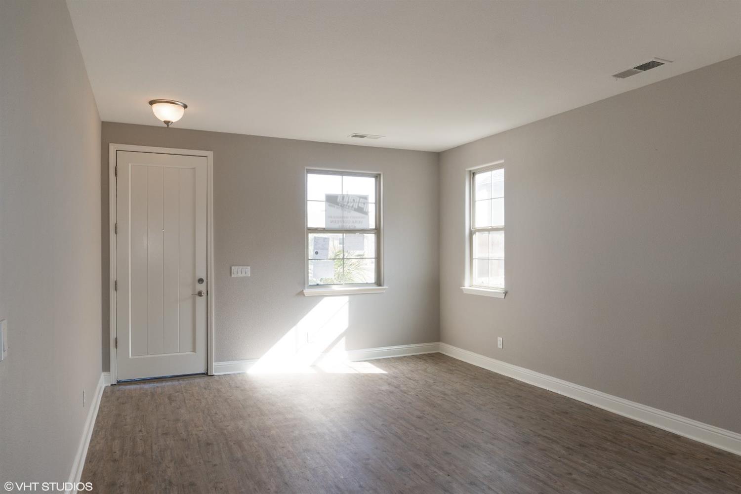 1010 Simonian Avenue Fowler, CA 93625 - Photo 4 of 25 Gallery Image 4