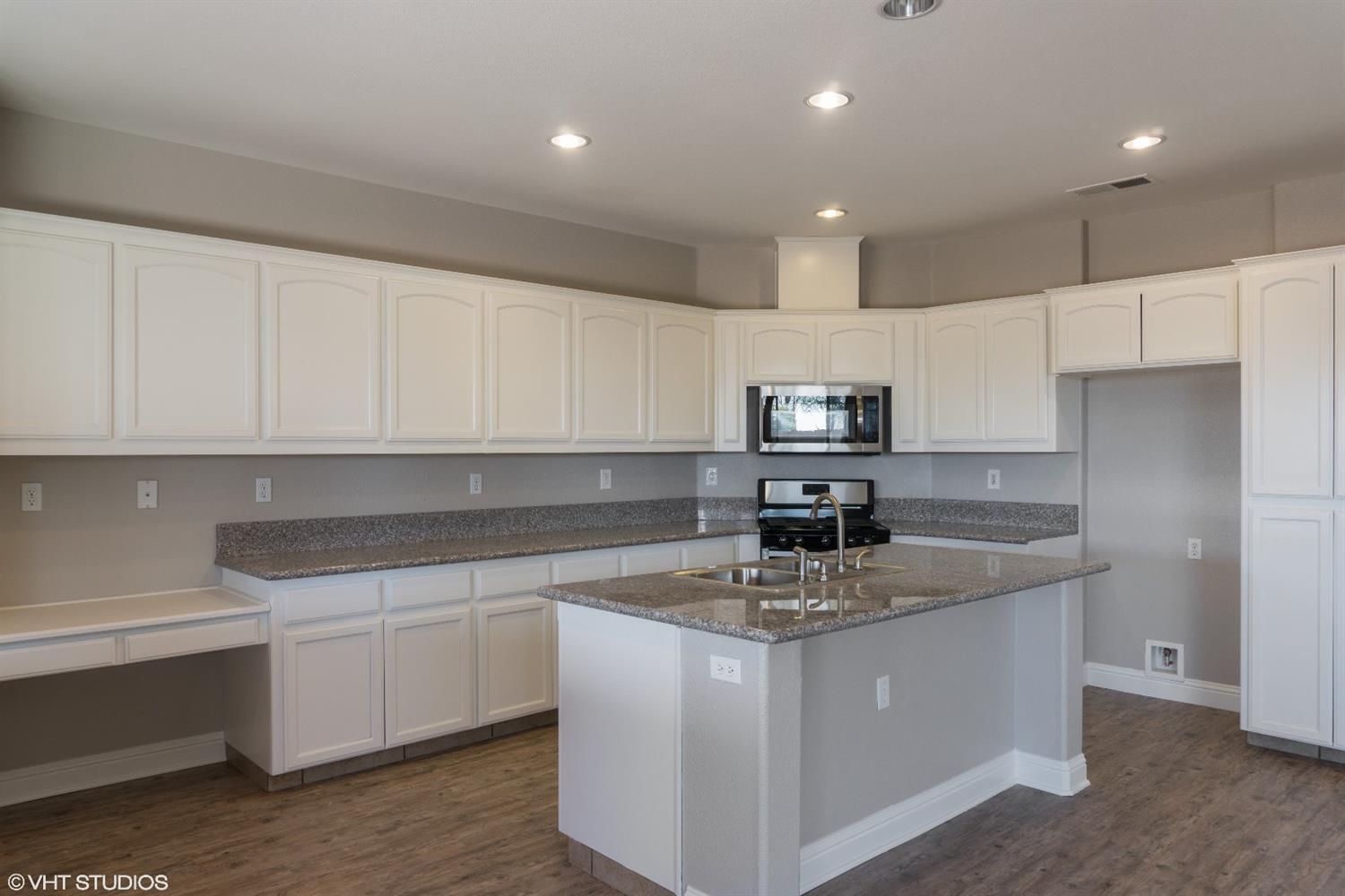 1010 Simonian Avenue Fowler, CA 93625 - Photo 8 of 25 Gallery Image 8