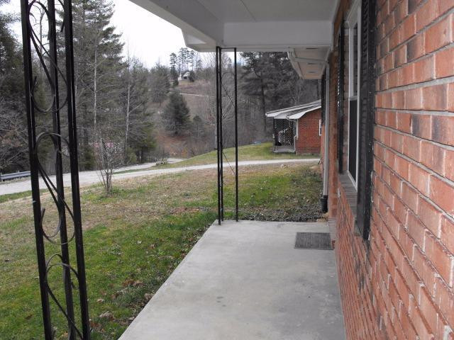 2527 Quillen Chapel Road Campton, KY 41301 - Photo 10 of 31 Photo 10