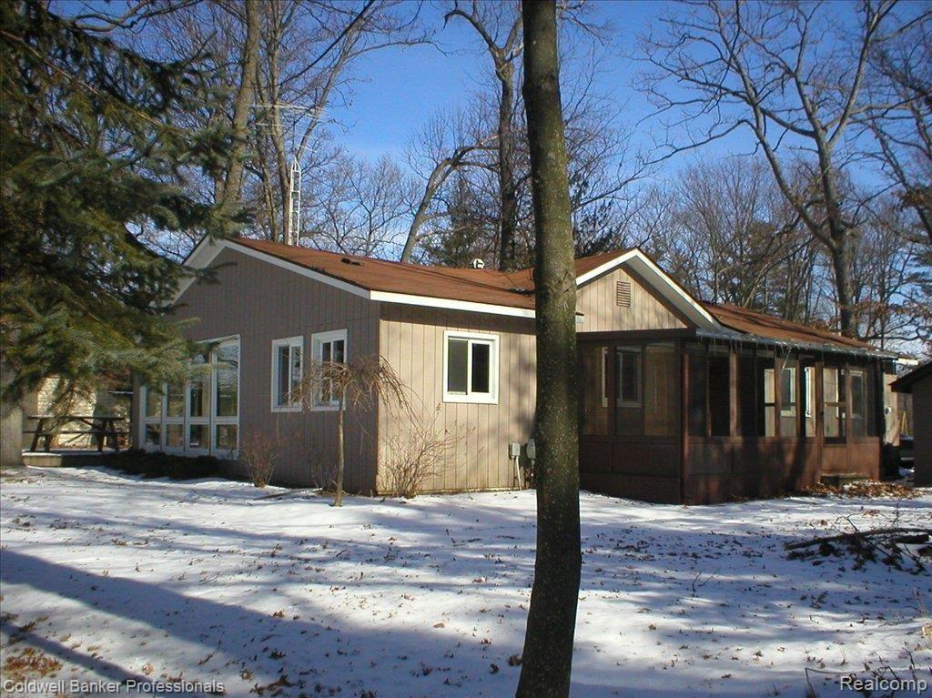 2017 Miles Road Lapeer, MI 48446 - Photo 14 of 17 029