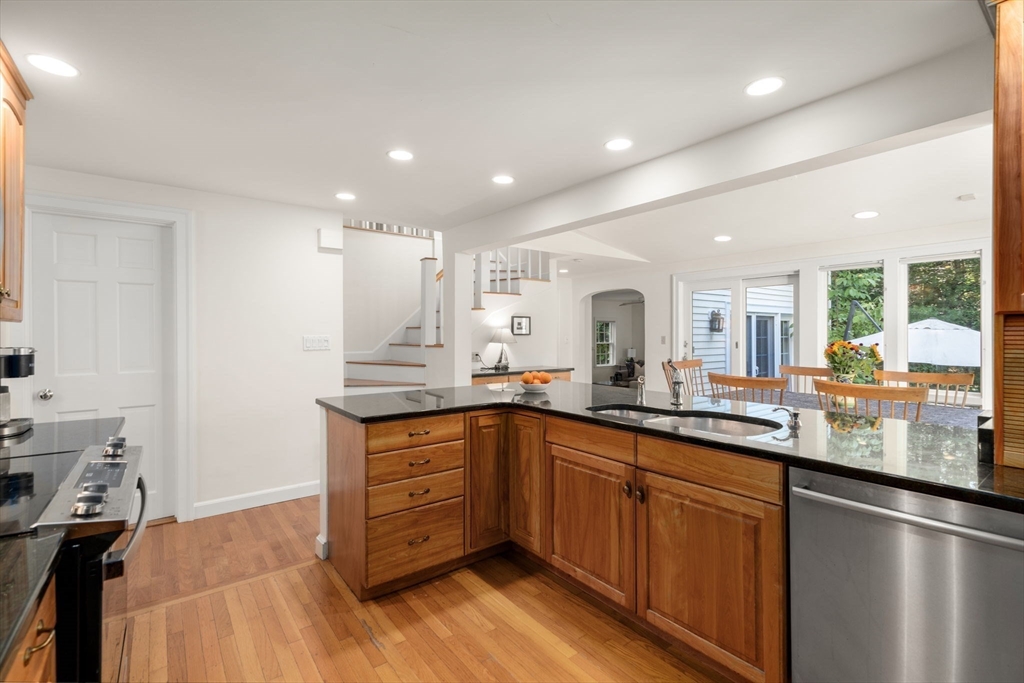 75 Westland Road Weston, MA 02493 - Photo 12 of 28