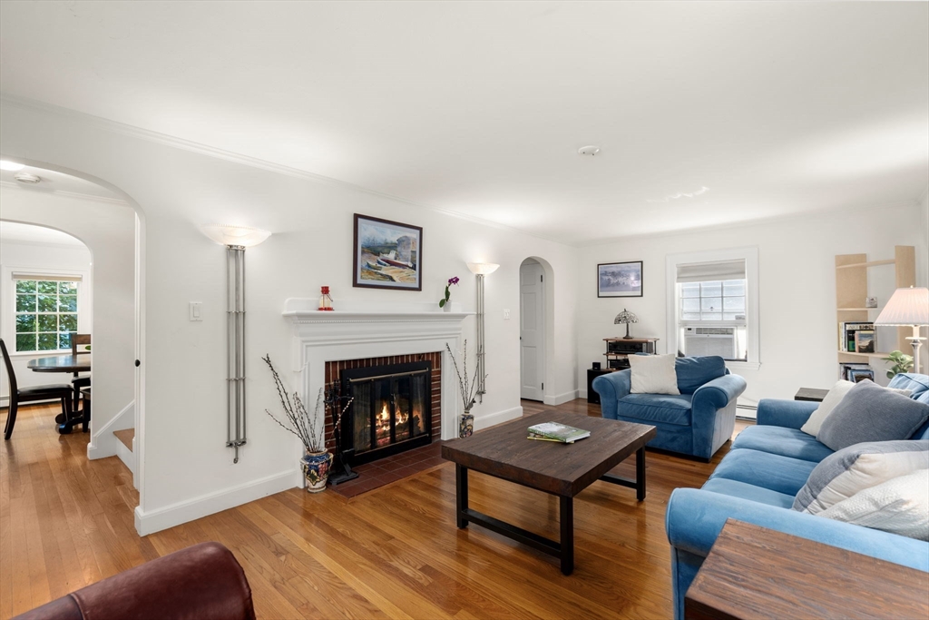 75 Westland Road Weston, MA 02493 - Photo 5 of 28