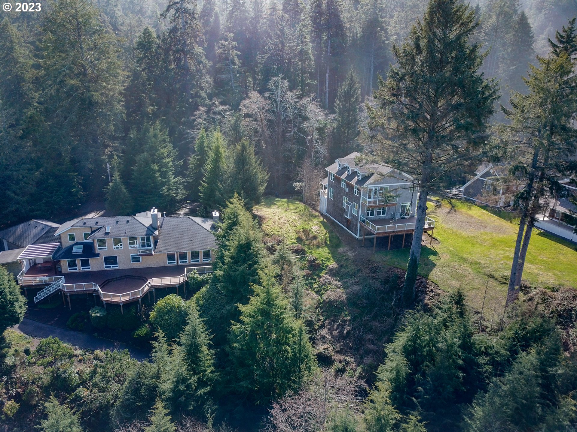 300 Sunset Boulevard Seaside, OR 97138 - Photo 5 of 6 an aerial view of a house with outdoor space