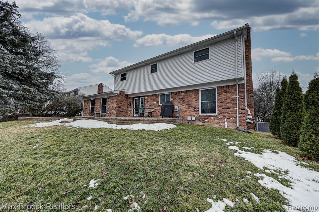 1424 Deerhurst Lane Rochester Hills, MI 48307 - Photo 72 of 74
