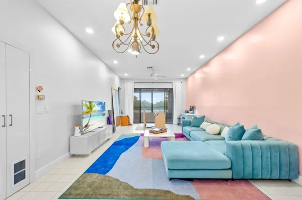 $3,750 | 7460 La Paz Boulevard, Unit 304, Boca Raton, FL 33433