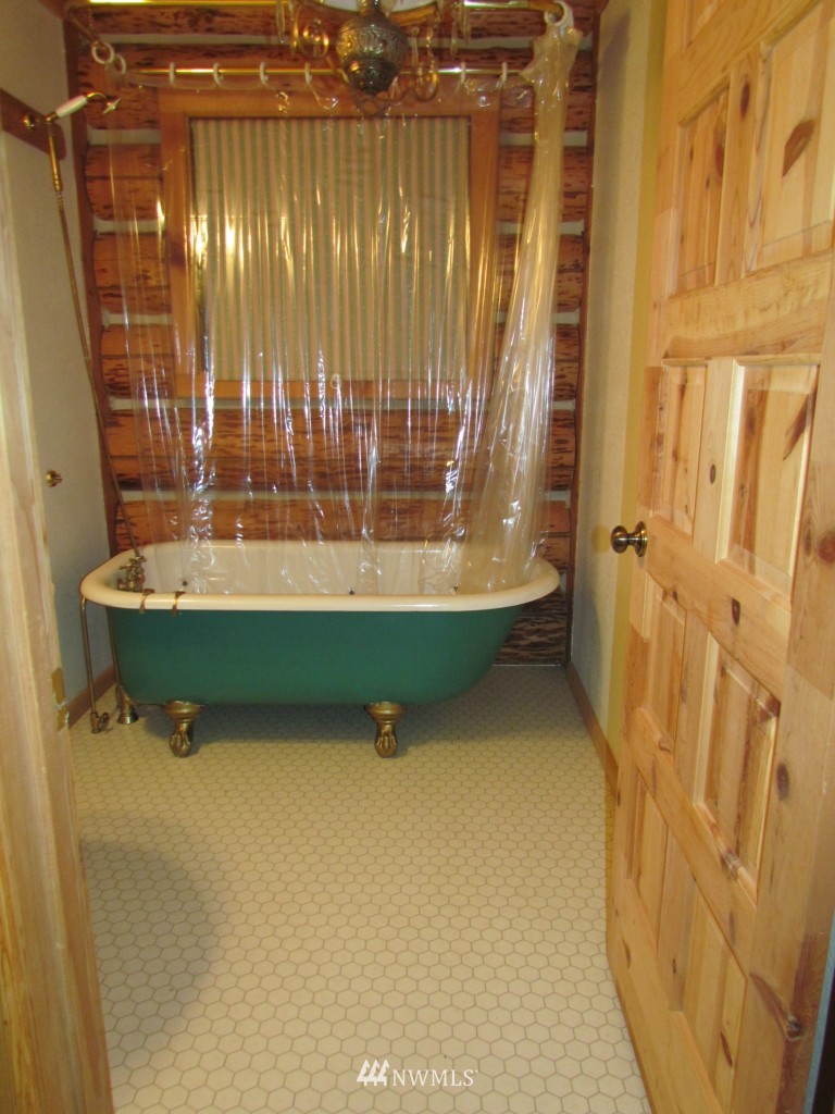 4663 Mosquito Lake Road Deming, WA 98244 - Photo 15 of 25 Gallery Image 15