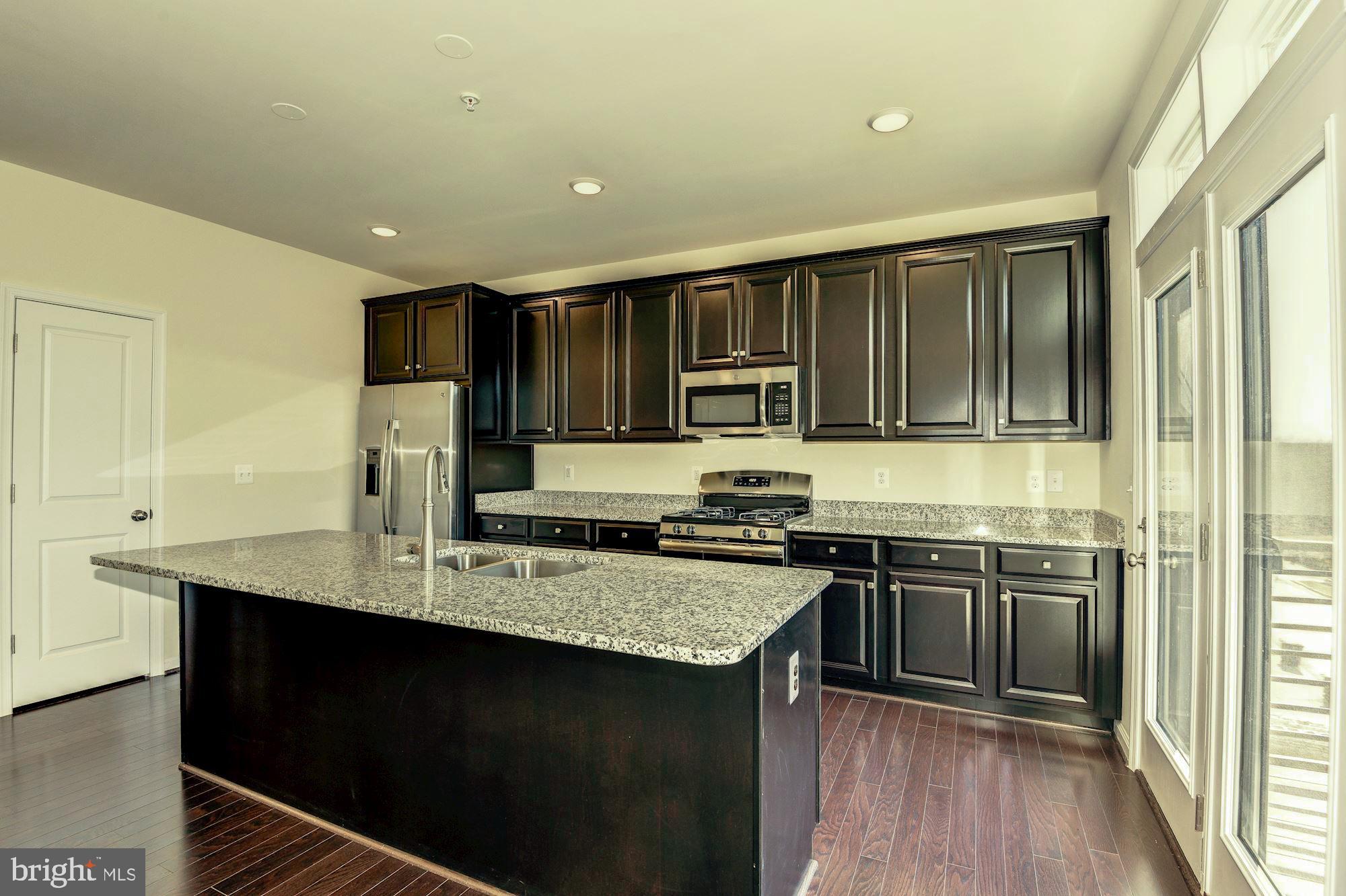 1222 Ribbon Limestone Terrace Southeast Leesburg, VA 20175 - Photo 5 of 33 Gallery Image 5